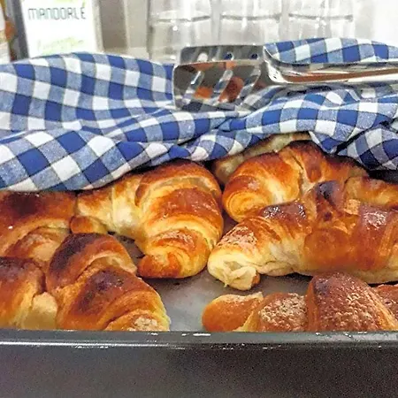 Cerasarella فندق مبيت وإفطار فيبو فالينتيا